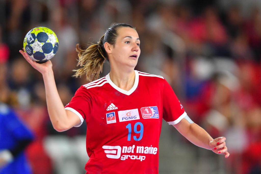 SaintAmandHand's tweet photo. 📢 RECRUTEMENT
Joanna Wołoszyk rejoint le #SaintAmandHand la saison prochaine 🔥🔥 L'arrière gauche internationale polonaise arrive du @GskKastamonu 🇹🇷 💪💪
👉 Toutes les infos ▶️ https://t.co/r1dnCHT7cC 😉
Réservez à Joanna le meilleur accueil 🤗
Witamy Joanna 🇵🇱 https://t.co/Rlhr3v1Nd6