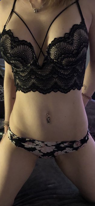 #EscortAds REAL GFE !! Alexe, 27years old and i live in montreal. 🤟Hot and classy looks with an easygoing<a href="/tag/escortads"class="tags">#EscortAds</a>
