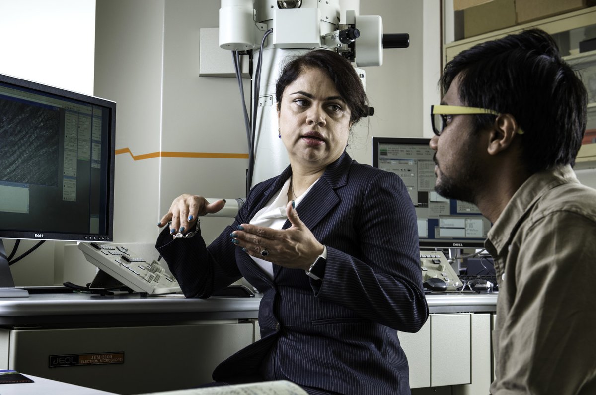 NDSU Engineering professors Kalpana Katti and Dinesh Katti are part of a team of researchers studying the effects of oregano on breast and prostate cancer.
🤘👩‍🔬👨‍🔬💚
Learn more: bit.ly/3f2ldUP