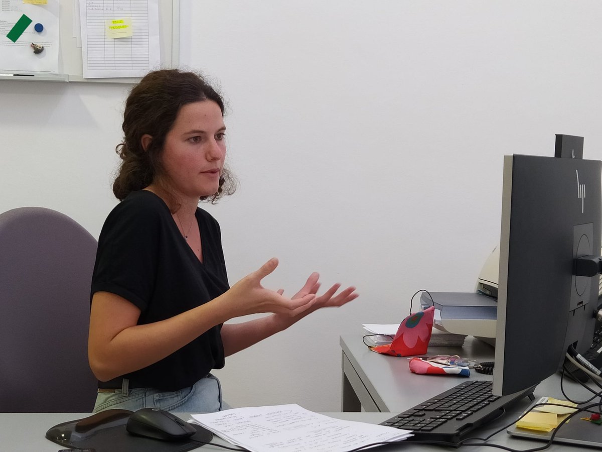 iasgirona's tweet photo. El Grup de Suport Emocional #iasgirona explica la seva experiència a la Societat Catalana d'Especialistes en Psicologia Clínia @SCEPC_: Estratègies de suport emocional per fer front a la situació #Covid19, dirigides a professionals, pacients i familiars #Webinar #SalutMental https://t.co/IFezhdf8ur