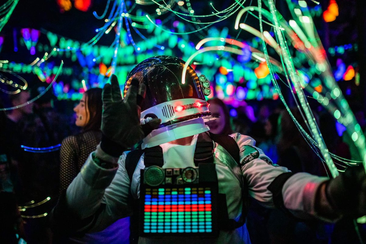 jamesemarks's tweet image. "blew reality away" Harald Grosskopf

The original DIY synth pioneer on his mind expanding #LSD trip experience &amp;amp; the euphoria of electronic music, with #PsychFi twist of @TimothyLeary8 

Coming this summer @BoomtownFair flashback to the #Cyberdr0ne &amp;amp; #Synthesist 40th Anniversary