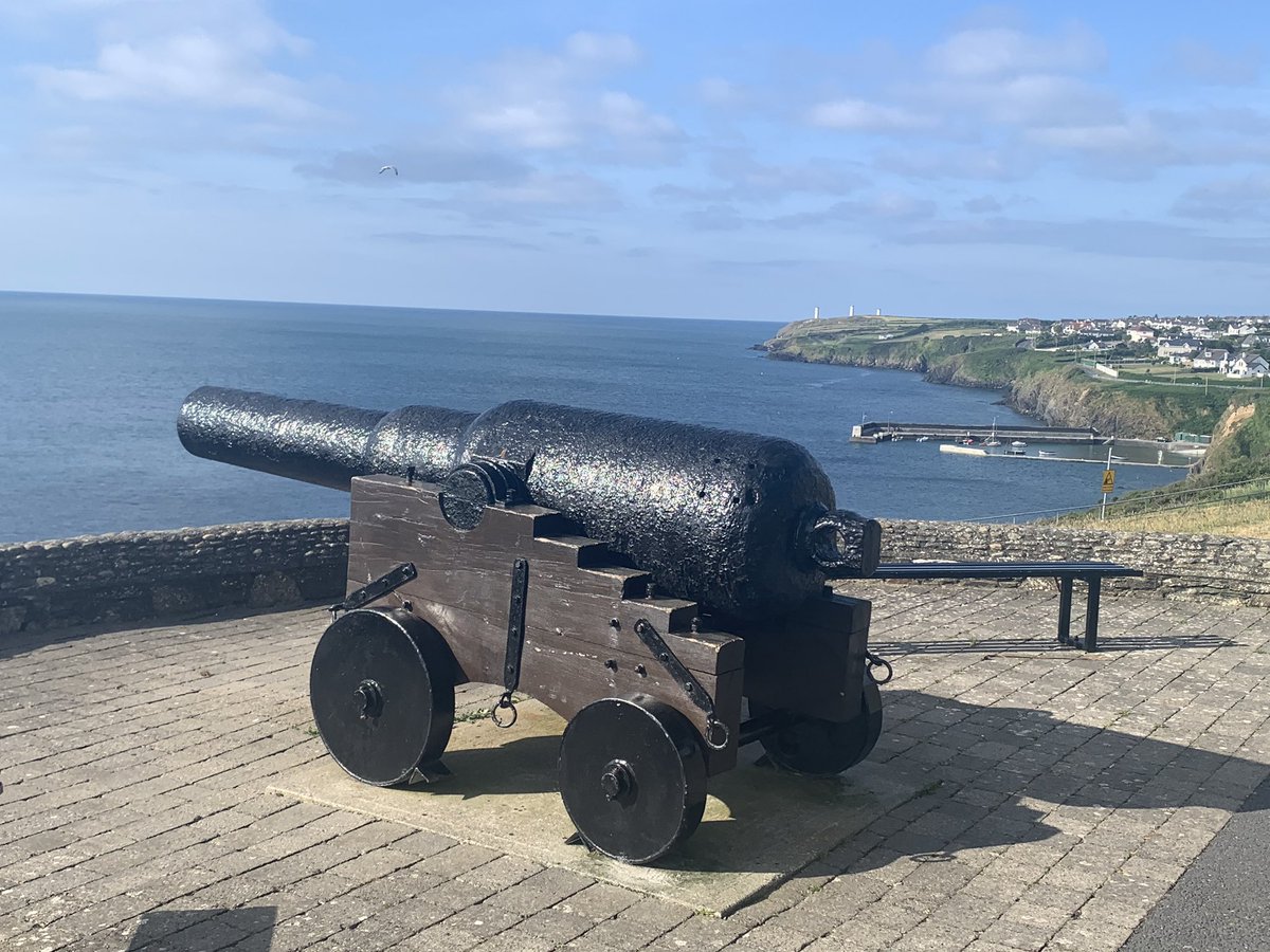 An 8am stroll on Tramore beach was exactly what I needed to start this week. So delighted that I can finally see the sea again 😁😎 #ILovesMeCounty #Tramore #Waterford <a href="/welovewaterford/">We💙Waterford 🏄🏻‍♂️</a> <a href="/ancienteastIRL/">Ireland's Ancient East</a>
