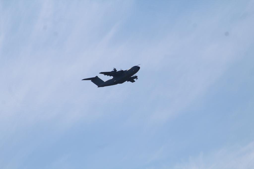 Ecosse911's tweet photo. @RoyalAirForce A400M #ZM413 performing touch &amp; goes at @EDI_Airport 🙋🏼‍♂️

@edinburghpaper https://t.co/YTLQRGClmy