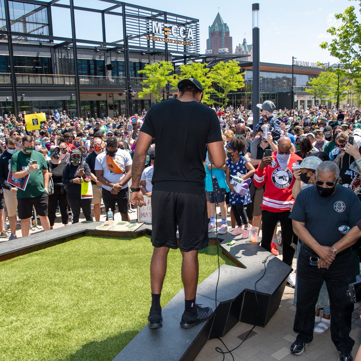 Bucks's tweet photo. Standing as one. https://t.co/DQxbeFmuGJ