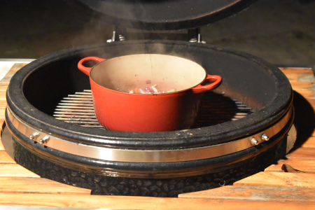 Dutch Oven Cooking On The BBQ Or Over An Open Fire dlvr.it/RYDGpk