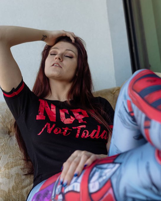 Why can't I find my favorite leggings!! Did my truck eat them? Did I? O.o oh my! Enjoy these pix by @TheGlamworks<a href="/tag/leggings"class="tags"><span>#leggings</span></a><a href="/tag/gamergirl"class="tags"><span>#gamergirl</span></a>