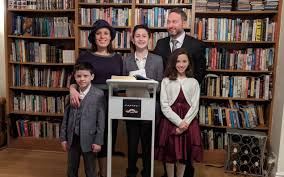 jasonrball's tweet photo. This is "The One with the Friends Themed Bar Mitzvah." Meet 13-year Naftali Arden who is one of the biggest Friends fans ever. #FriendsWithFriends.
Listen here: https://t.co/8mLeIVqdFB https://t.co/WreIIEJxoQ