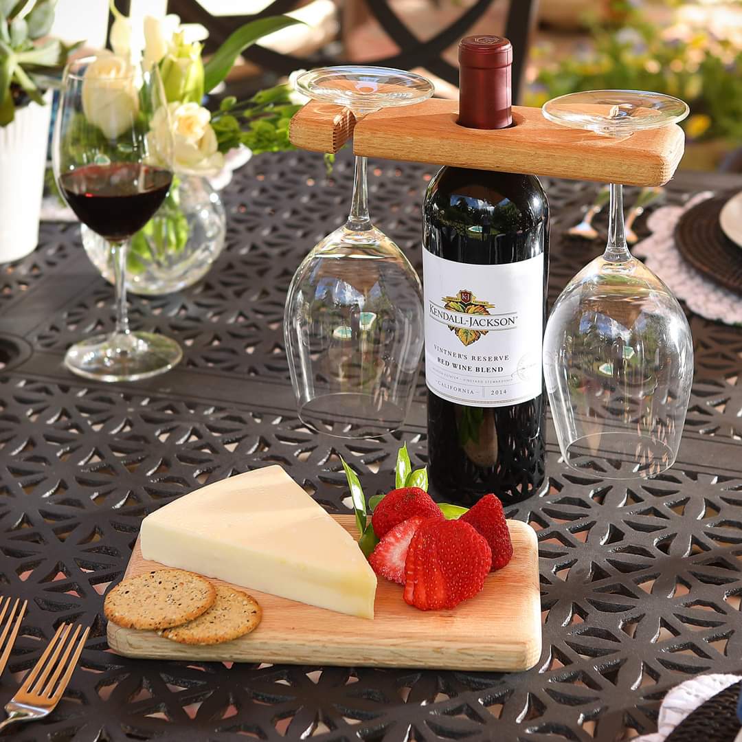 EcomRep's tweet image. The perfect gift for the stay at home picnic blues, is this handmade Wood Cheese Board with Wine Glass Holder by At Home on Main. Sorry, wine not included.

At Shop Ladder: shopladder.com/Handmade-Chees…

#SustainableForestedWood #organic #reclaimedwood #familyOwned #homegifts