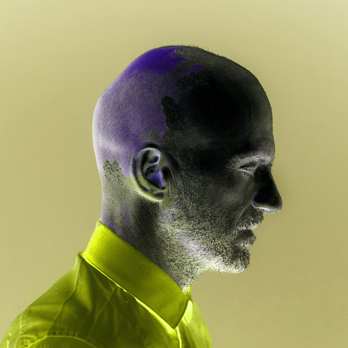 samuelofficial's tweet image. Cambiare la prospettiva è il modo migliore per accorgersi di cose che non avevamo visto. Questo periodo così strano ha cambiato il colore di molte cose, un po’ come quando si prende un disco e lo si porta sul un palco live...