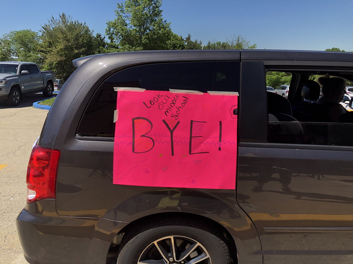 MrsMerwinJHIS's tweet photo. What a beautiful day we got to celebrate the graduation of our fifth grade class of 2020! We’ll miss you! Enjoy your new adventures at PHMS!❤️#WErTJ #JHIS https://t.co/5oKipq9OXb