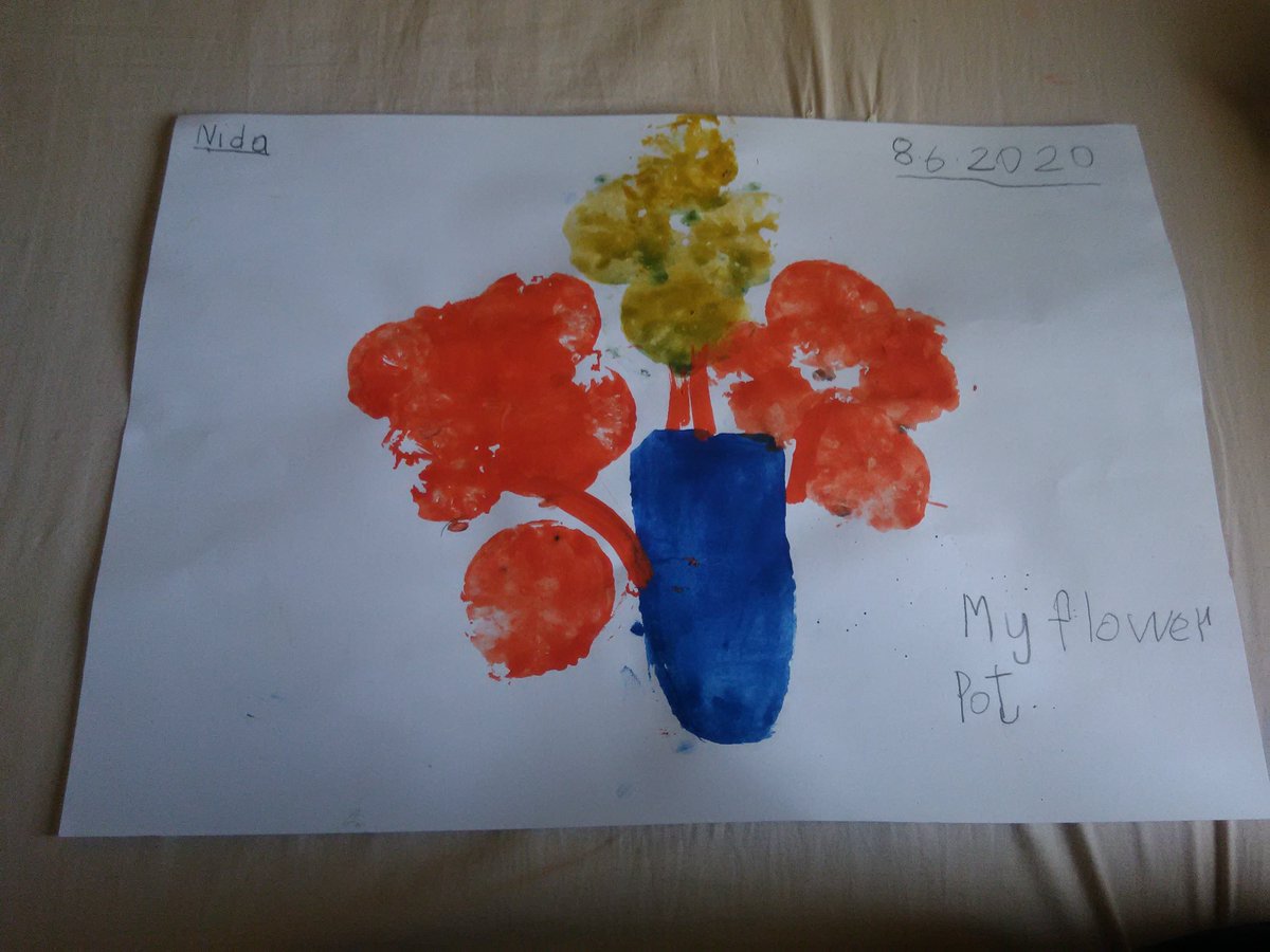sajitha_ranjith's tweet photo. Nida's flowerpot -KG2Ii- vegetable printing @Zahra9992 @ashex16 @gowrisiva23 @Latha111Latha https://t.co/ISyI0jSjTt