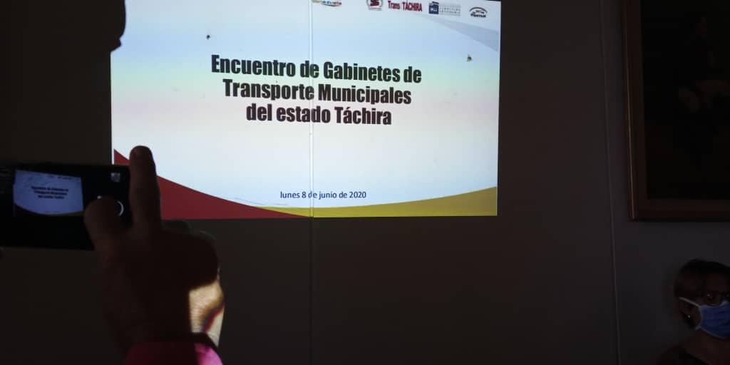 #EnFotos 📸 | Encuentro de mesas técnicas de movilidad del edo. Táchira, con el objetivo de desarrollar estrategias con el órgano superior de la Gran Misión Transporte Venezuela, para la elaboración de propuestas en materia de combustible

#CuarentenaConsciente