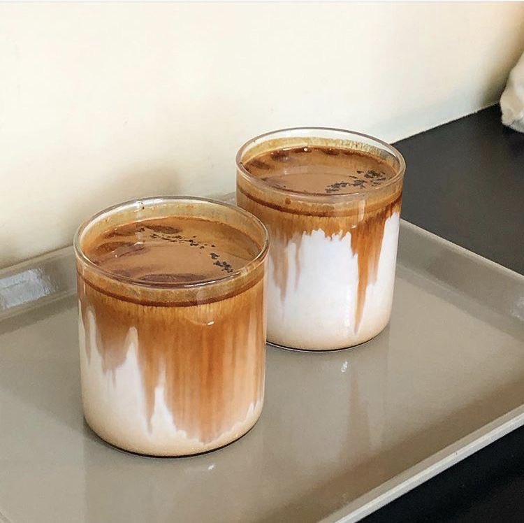 perhaps_aday's tweet image. แก้วปากกลม ทรงต่ำ 
• มีแค่6ใบจองในDM 
•ได้ของตอนปลายเดือนนี้ 💘🥟

(400 มล.) 140 บาท
#มินิมอล #ของแต่งห้อง #แต่งห้อง #แก้วเหลี่ยม #พรีออเดอร์เกาหลี #พรีออเดอร์จีน #ของแต่งบ้าน #ห้องครัว #แจกัน #ร้านกาแฟ #คาเฟ่