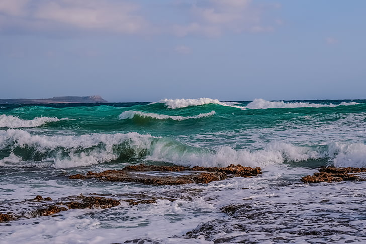 AncientSeas's tweet photo. The many shades of green and blue found in ocean waves. https://t.co/C38uVXn6QL