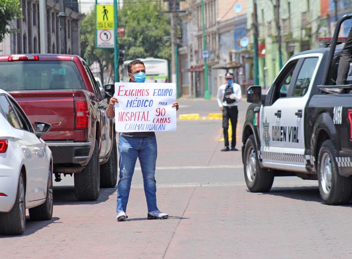 erikc_perez's tweet photo. #EmergenciaSanitariaEdomex, @lopezobrador_ y @alfredodelmazo dejan a su suerte a personal, Médicos y enfermeras en los hospitales  #90camas y #MaternoInfantil de #Chimalhuacán #Covid_19. #AsíNoSeGobierna. Es de vital importancia dotar de insumos a estos hospitales. https://t.co/yZwbqo4AiQ