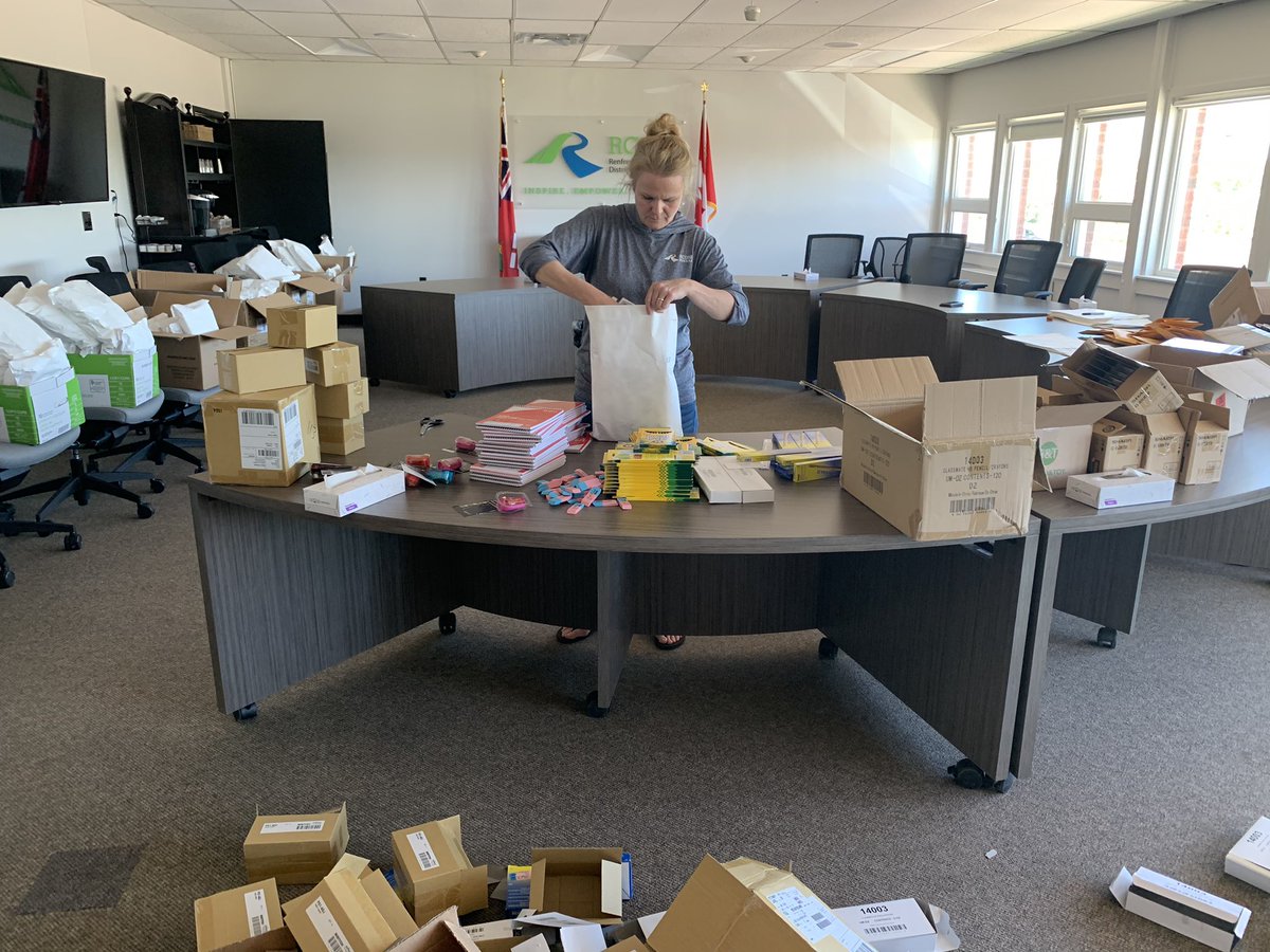 The AMAZING <a href="/McIntyreShelley/">Shelley McIntyre</a> assembling educational materials and well-being resources for the ‘Student Support Package Initiative’ @RCDSB! I am in awe... from a physically-distanced perspective, of course! 🙌🏻Thx for all that you do for us, Shelley!!!🙌🏻<a href="/fund_student/">Student Support Fund</a>