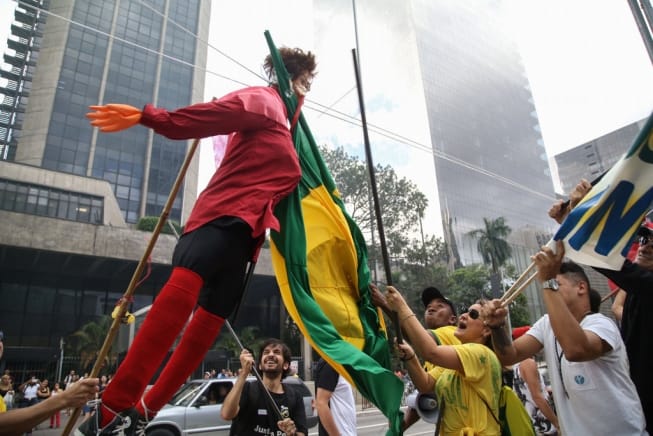 TigordoG's tweet photo. @jairbolsonaro Isso é democracia? https://t.co/rayK6A1RXr