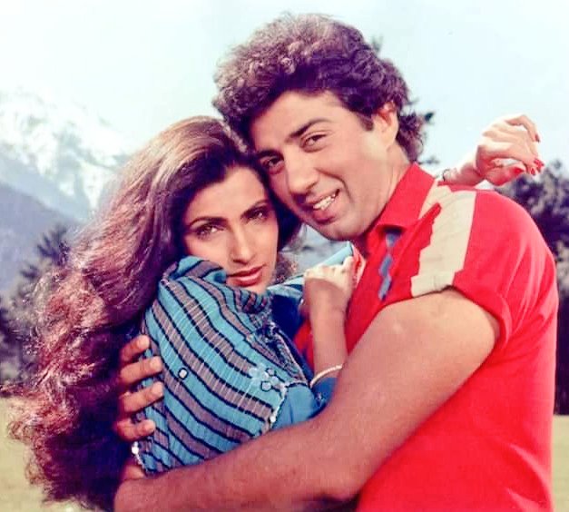 iam_Suresh_s4's tweet photo. Birthday wishes to the lovely leading lady of 70s-80s #DimpleKapadia #HappyBirthdayDimpleKapadia @iam_Suresh_s4
@mrsfunnybones @iamsunnydeol @sowika71 @lovebollik #Corona https://t.co/fz0PF6uzAB