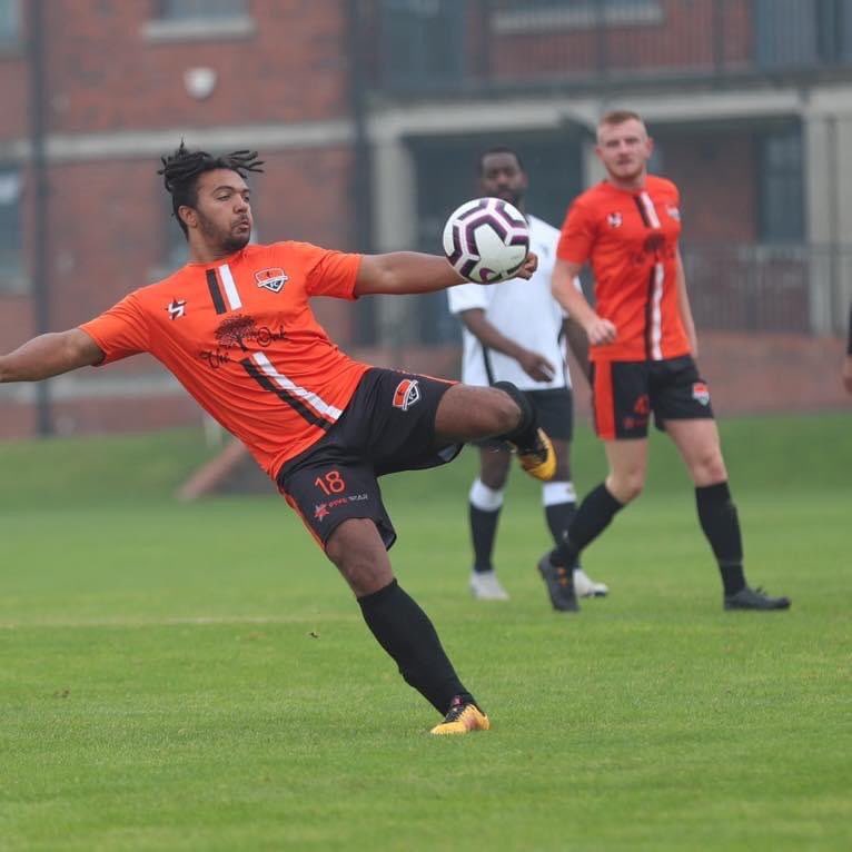 SwallVillage's tweet photo. We are happy to welcome back winger @adamrobbo1995 for the 20/21 season 🙌🏼

Robbo makes it a 3rd year with Village after scoring 14 with multiple assists in that time 

Welcome back Robbo 👍🏼 https://t.co/BOkeM7VwZb