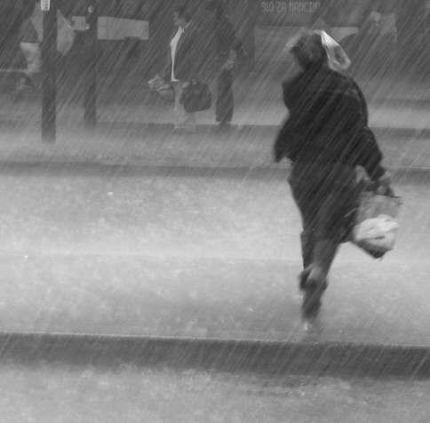 stefany5961's tweet photo. Chi è che si è fatta azienda parcheggio sotto l'acqua?
Son negà.
#pioggia #tempodi💩 https://t.co/4vJELuz5DE