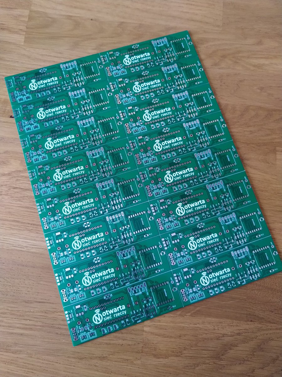 gskorupa's tweet photo. Płytki czekają na kolejne eksperymenty. #IoT #LoRaWAN @openthingsnet #Arduino https://t.co/a1aGt89HF9