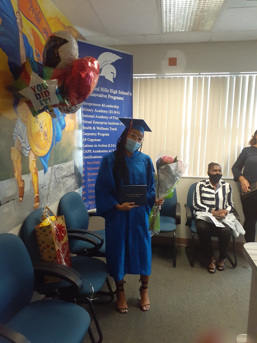 sapierce78's tweet photo. Congratulations to Ms. Neil Paul! It was an honor to celebrate your accomplishments today and we are so proud to have you represent the Spartan Class of 2020! 🎓🎉#DukeBound #SpartanNation #SpartanPride @RobertwRuncie @principalvoices @browardschools @Principal_HHHS @SpartanHhhs https://t.co/ZvAhgDfrcB