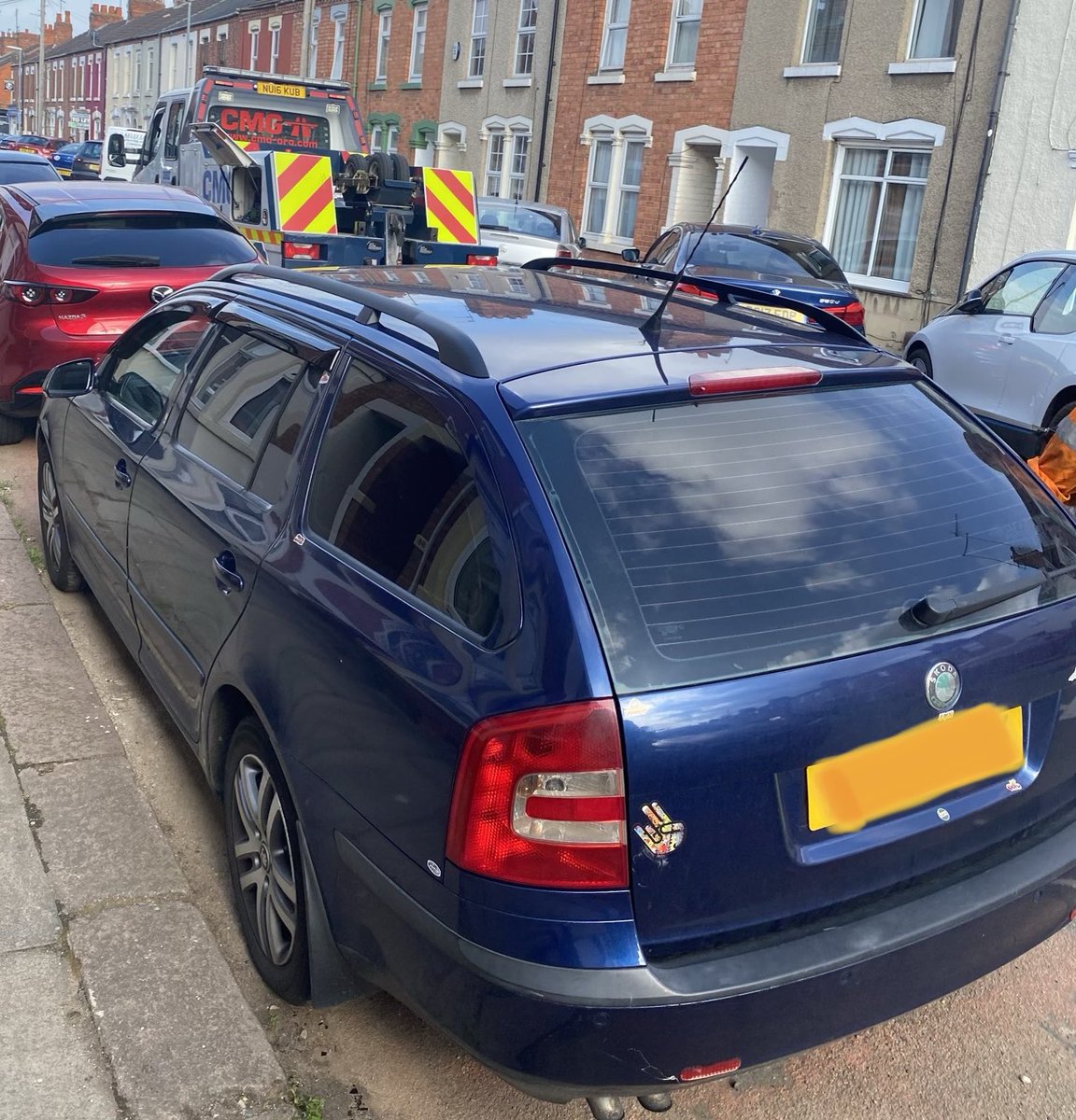 Northants_RPT's tweet photo. Out in #Northampton today. This car shown as having no insurance. 
#mobilebiometrics check revealed the driver to be disqualified. 
Great use of technology helping us to bring offenders to justice. https://t.co/ghKiaIVbDB