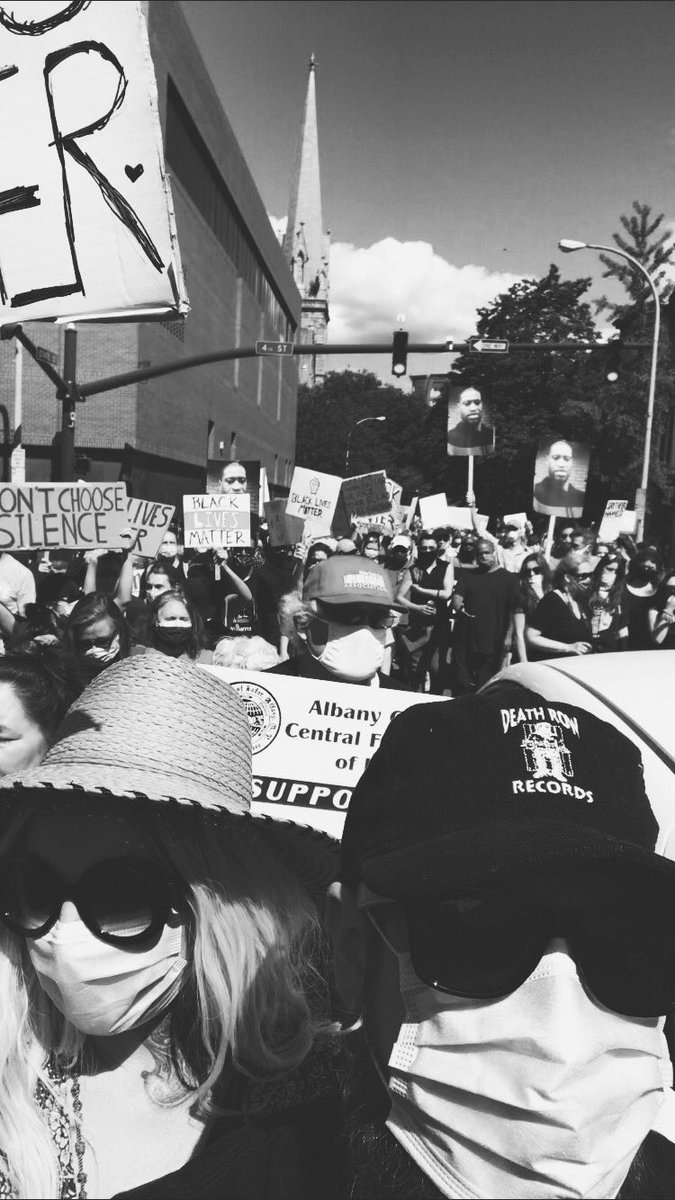 Ded_Joe's tweet photo. Protesting and marching with 11k strong in the streets. Don’t talk about it, be about it ✊🏻✊🏼✊🏽✊🏾✊🏿✊ #blacklivesmatter #equality https://t.co/Ffdo9penLK