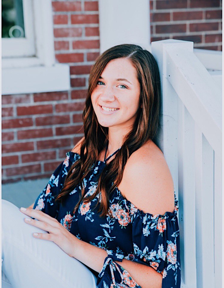 Congrats to <a href="/maggieh_/">mags</a>  and <a href="/jasminel0225/">jasmine litt</a> for being recognized at Honorable Mention for the 2019-20 WSCA Academic All State Team! So proud of you both! ❤️🤓🤍⚽️🖤