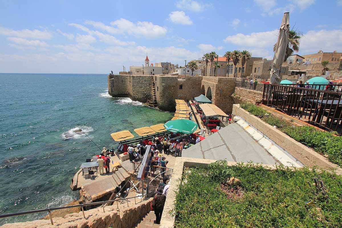 Acre/Akka عكّا is a Palestinian northern city. It’s Christian population during 1945 census was 2,330 Palestinian Melkite, Latin, Orthodox and Maronite Christians. Many of them had to escape the Zionist Hagana attacks in 1948 and leave the city. Today 1,350 Christians live there.