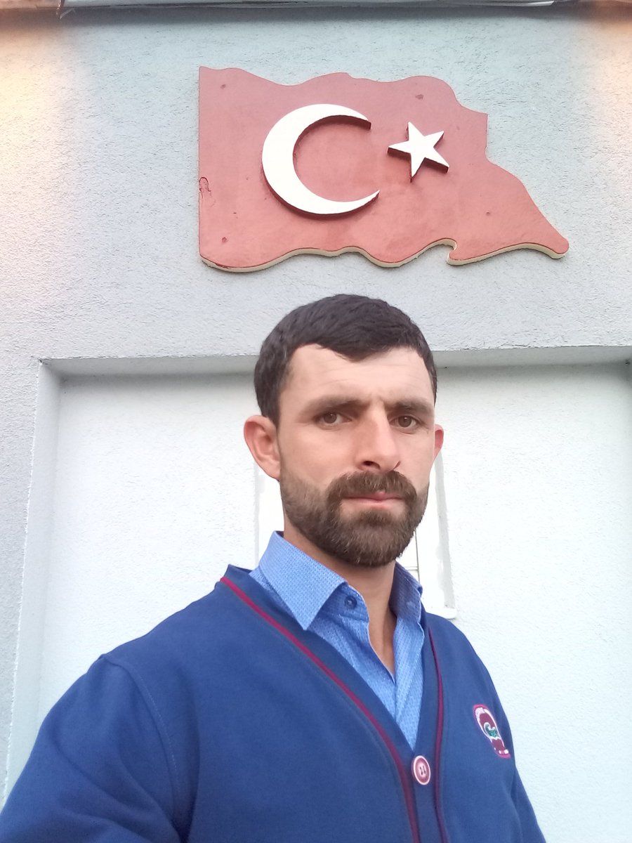 Hasankale🇹🇷Türkiye🇹🇷
Yakışıklısı Koyumden 
selam versem kimler Alır