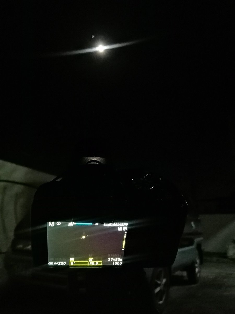 kevssssssssssss's tweet image. Tried my best to capture a portrait of #Jupiter and its four #Galilean moons tonight but end up with these pinpricks of light 🤪 

I srsly need to find a telescope that I can use for my hobby, #Astrophotography