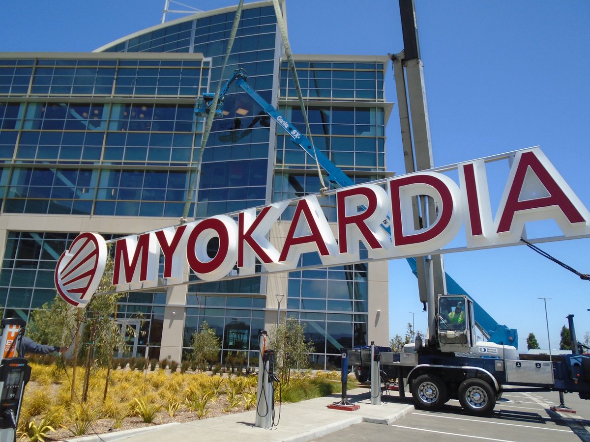 ArrowSign's tweet photo. We installed two signs @MyoKardia in Brisbane on Saturday.
#arrowsign #signs #signage https://t.co/oH7hgXoteU