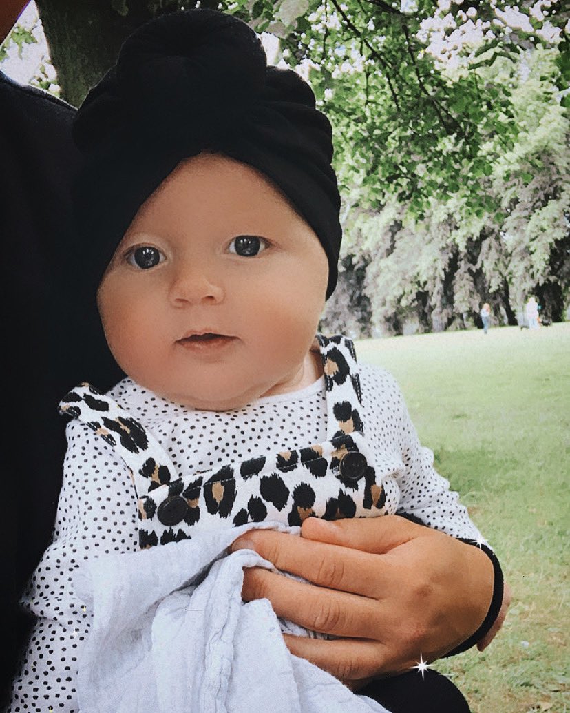 I’m obsessed with this little human🤎🖤