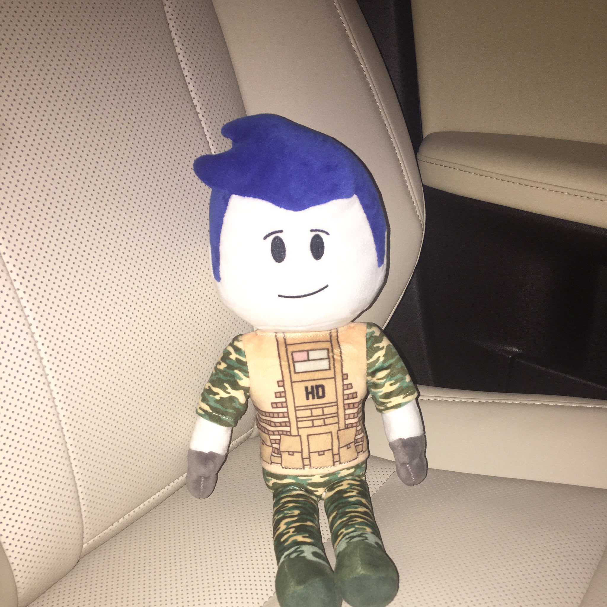 Guest Plushie - Roblox