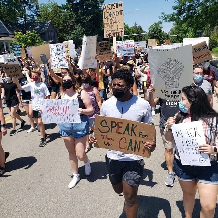 Poobahs's tweet photo. Diversity chair Caleb Minnis spoke at the Downers Grove protest for Black Lives Matter on June 6th. 

Minnis exemplified what it means to be a leader. He is setting this standard for his community and for the men of Phi Omega Phi. Check out Instagram for the full post! https://t.co/p28GqF4FdK