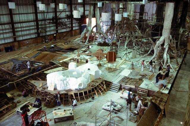 sw_holocron's tweet image. Behind the scenes of the Dagobah set for The Empire Strikes Back