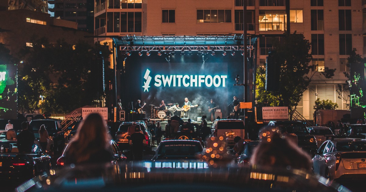 sdut's tweet photo. Review: Switchfoot earn a honking ovation at Petco Park drive-in concert, a California first https://t.co/2DNLJiB22G [Shareable] https://t.co/KvYEAlff2X