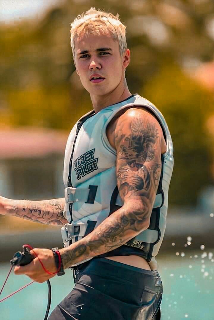 bieberworldx_'s tweet photo. The sun☀ https://t.co/HhXLWI3ObU