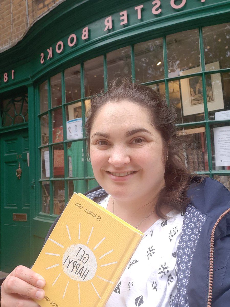 siantattersall's tweet photo. @fostersbookshop thank you for facilitating an open air library. A lovely thought 🙂 #kindness #books https://t.co/QZmMIvmZ0A