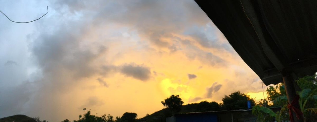 MNoemi28's tweet photo. A alguien más se sienta a ver el atardecer   para hacernos amigos!!! https://t.co/3mjuhfTJqJ