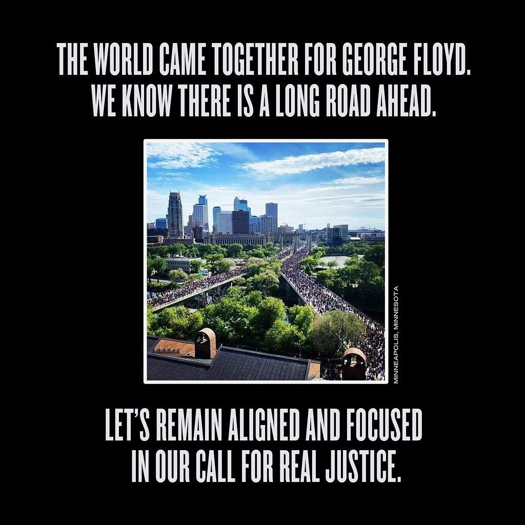 ComplexMusic's tweet image. Beyoncé talks about the #BlackLivesMatter protests during the #DearClassof2020 virtual commencement.

"We’ve seen that our collective hearts, when put to positive action, could start the wheels of change." 🖤

More: bit.ly/2BOUpJH