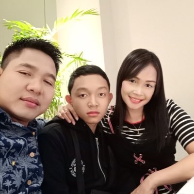 nehemia_r7's tweet image. #FotoProfilBaru