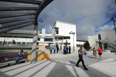 'Studying and working in Ireland will take you out of your comfort zone, where truly great things happen.'
Really positve outlook here from <a href="/EduIreland/">Education in Ireland</a> Student Ambassador Alissa Facchinato: blog.educationinireland.com/the-benefits-o…
Alissa studied Travel &amp; Tourism Management in <a href="/ittralee/">IT Tralee (Now MTU)</a>.