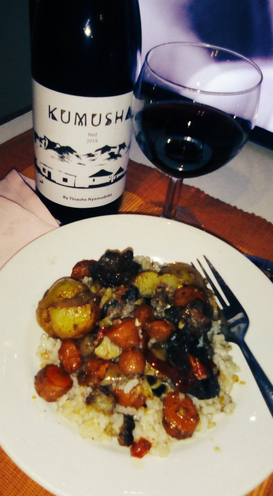 NtoshToyin's tweet photo. We have arrived ....💯💓 @kumushawines
2018 Red🔥
#Soulfood #bowlfood #huggyfood #spoonfood accompanied by the embracing homey wine....
Look at me twirling @tnashenyamudoka
#mobicelpicturequality https://t.co/k0B2KcyqGD