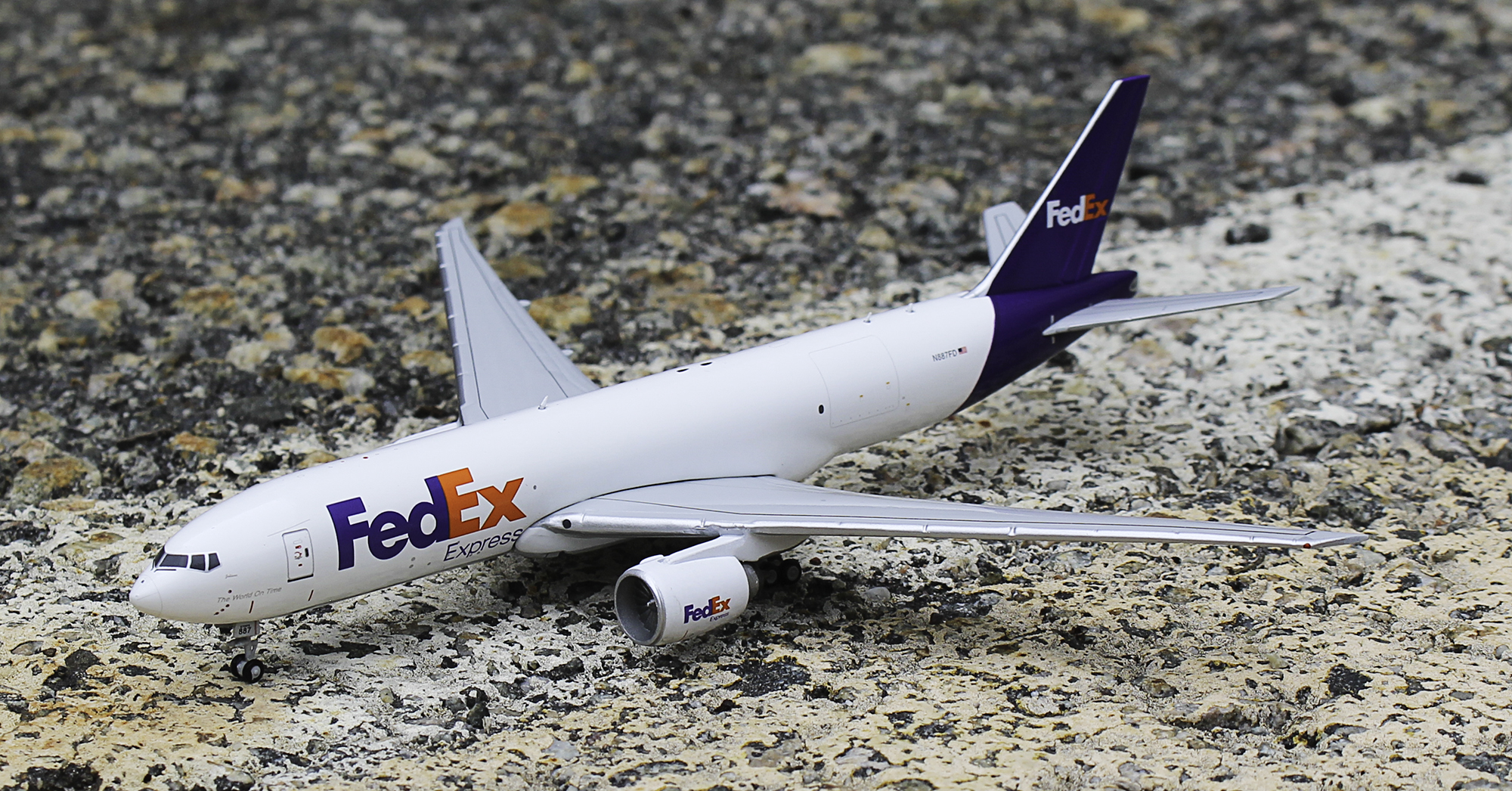 The Airplane Shop on Twitter " ️Featured Item! ️ GJ1919 Gemini Jets