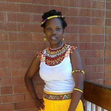 LynneStactia's tweet image. Em a sucker for incredible outspoken women❤️❤️let us celebrate our strong 💪🏾 sisters who stand up for JUSTICE in political &amp;amp; social media platforms even when it is unfashionable #Mbokodos must be celebrated 24/7,add yours &amp;amp; encourage a sister,let us spread love ❤️&amp;amp; not hate 😫