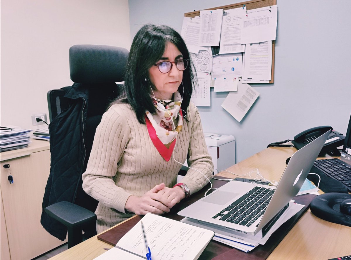 carola_cuevasm's tweet photo. Hoy definimos la agenda del programa @promocionachile, que busca sumar a más mujeres en puestos de alta responsabilidad por medio del desarrollo de sus competencias. Muy importante sobre todo en estos momentos, Chile requiere de equipos diversos y nuevos liderazgos. https://t.co/8XkC9af6Bi