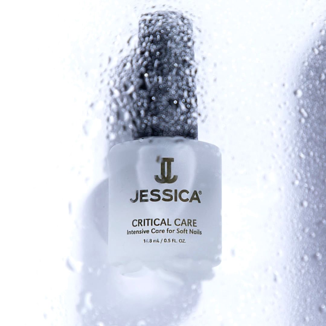 JessicaNailsMX's tweet photo. ¡Critical Care llega al rescate de las uñas débiles! Este tratamiento será tu mejor aliado para darle la fuerza y flexibilidad que tus uñas necesitan. https://t.co/weKCG3wpjG