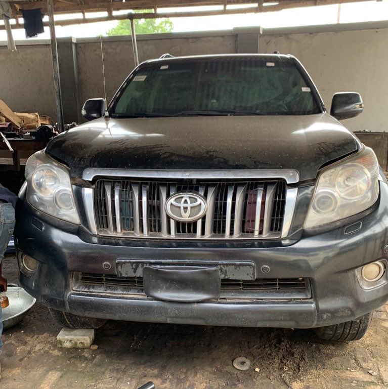 YemieFash's tweet photo. See the Before and After of this @Toyota Land Cruiser Prado fixed by @Autoprobe_Ldt. What do you think? https://t.co/rm5wTDFYev